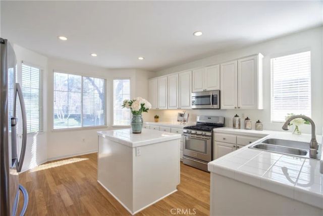 39531 Sierra Madre, Murrieta, CA 92563