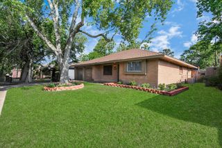 730 Columbia Lane, Deer Park, TX 77536