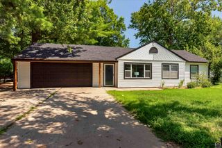 2330 SW Wayne AVE, Topeka, KS 66611