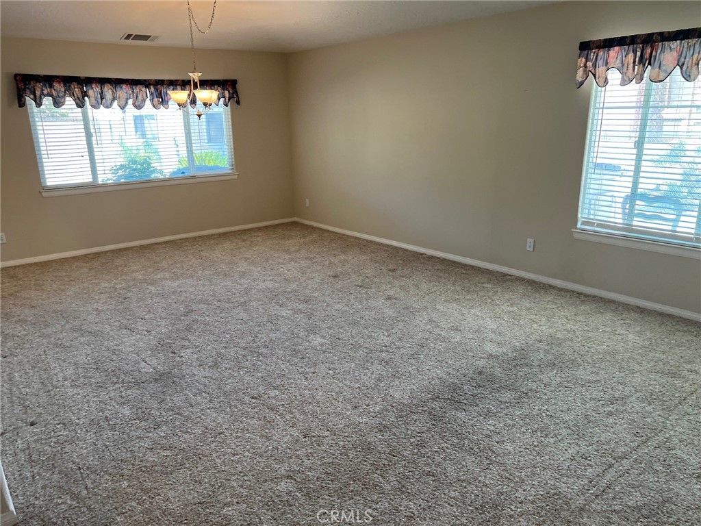 Image 10 of property listing at 7692 Calpella, Hesperia, CA 92345