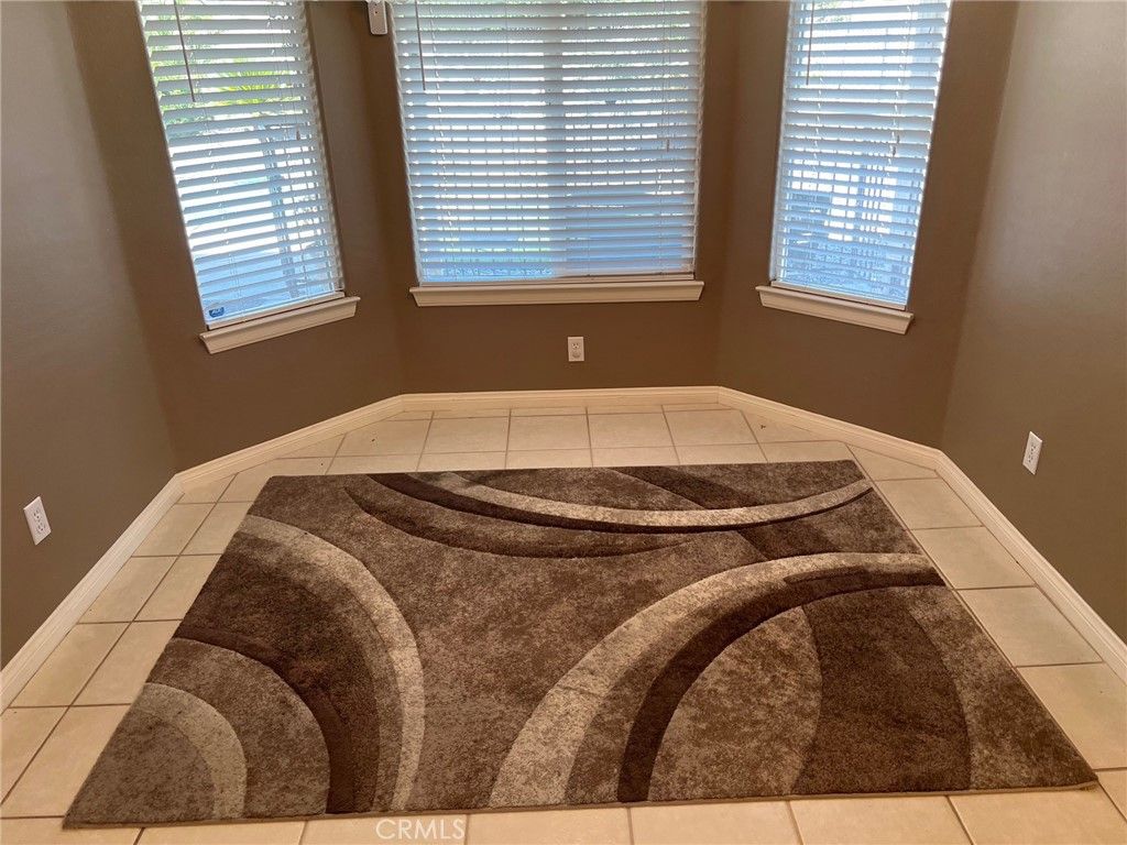 Image 23 of property listing at 7692 Calpella, Hesperia, CA 92345