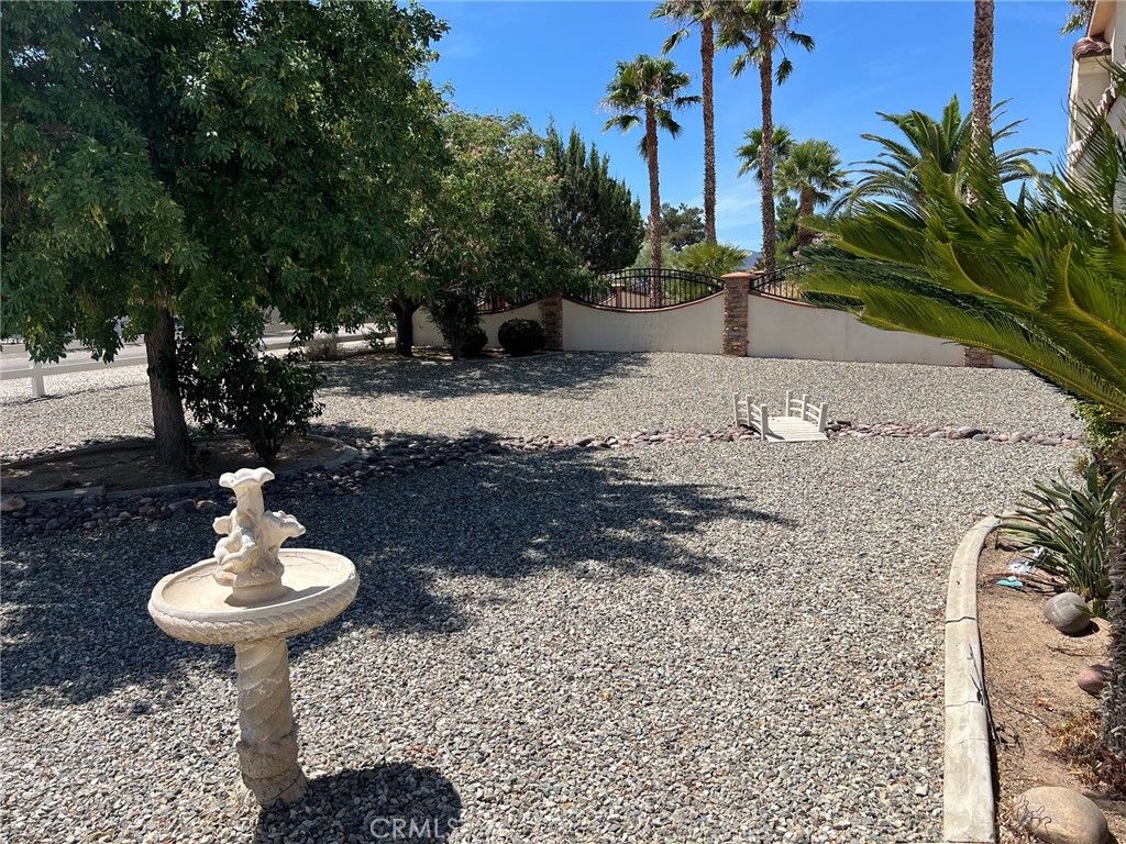 Image 36 of property listing at 7692 Calpella, Hesperia, CA 92345
