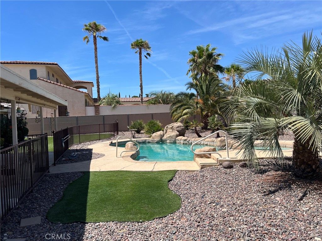 Image 7 of property listing at 7692 Calpella, Hesperia, CA 92345