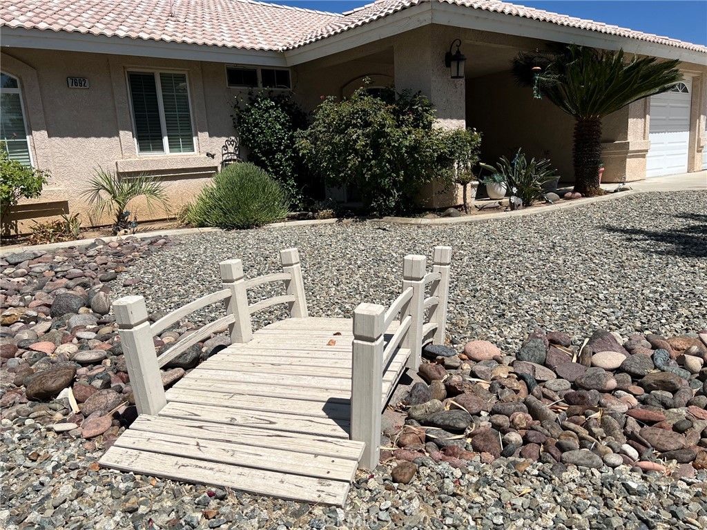 Image 8 of property listing at 7692 Calpella, Hesperia, CA 92345