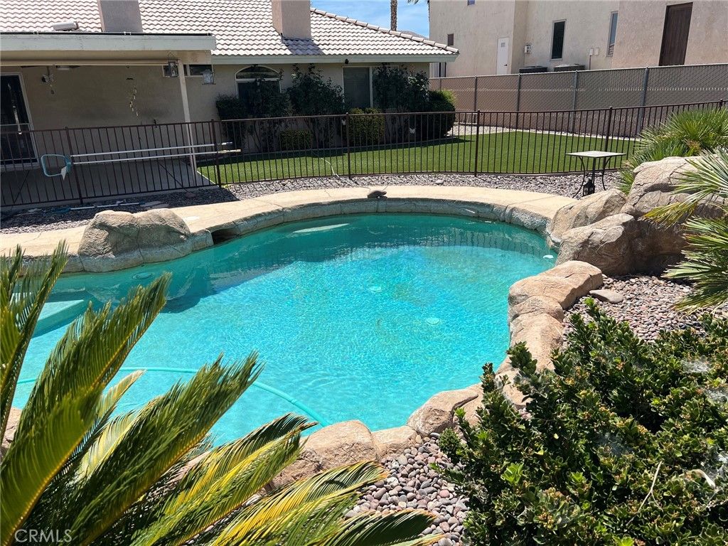 Image 9 of property listing at 7692 Calpella, Hesperia, CA 92345