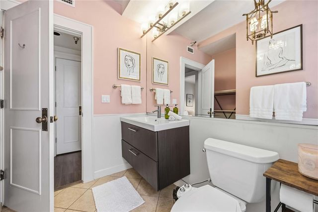 1221 N PALM AVENUE 203, Sarasota, FL 34236