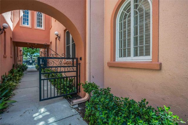 1221 N PALM AVENUE 203, Sarasota, FL 34236