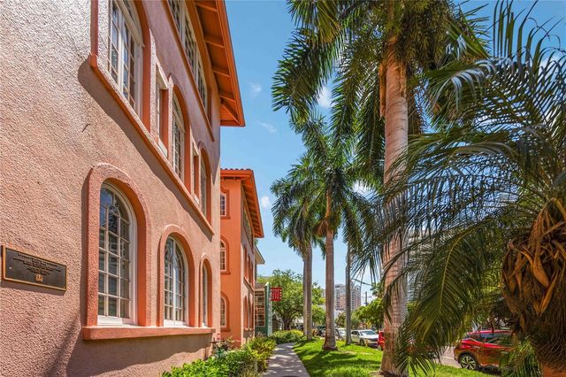 1221 N PALM AVENUE 203, Sarasota, FL 34236