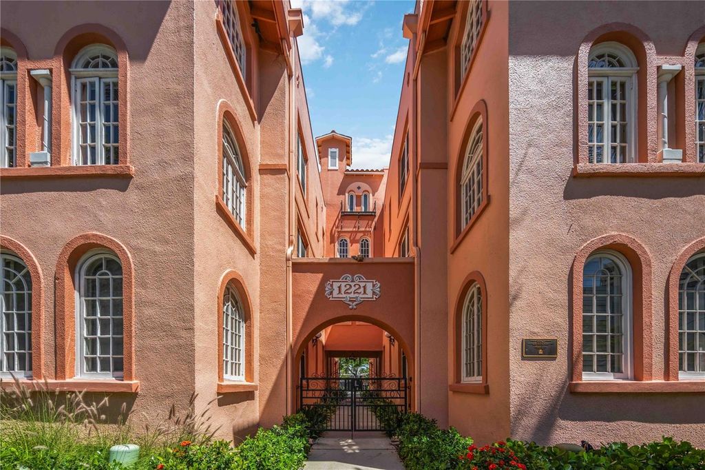 1221 N PALM AVENUE 203, Sarasota, FL 34236