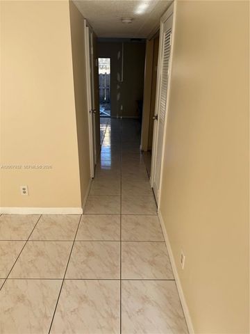 5841 Blueberry Ct 77, Lauderhill, FL 33313