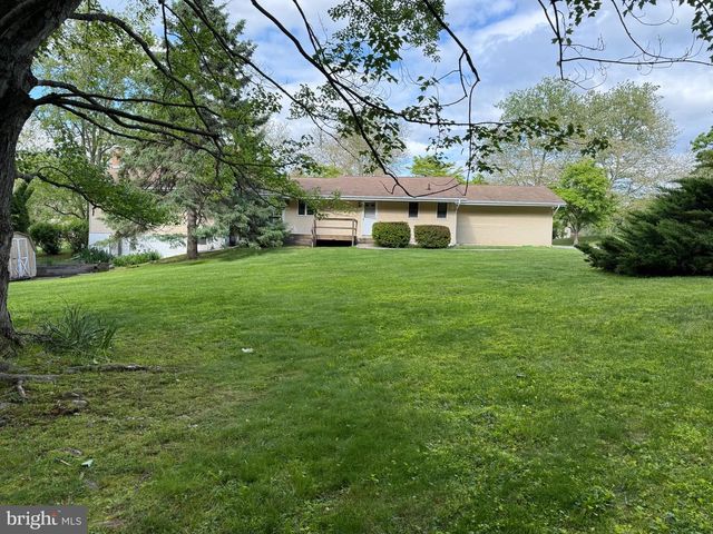 46 SUNSET VIEW DR, Glen Mills, PA 19342