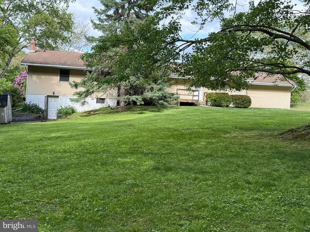 46 SUNSET VIEW DR, Glen Mills, PA 19342