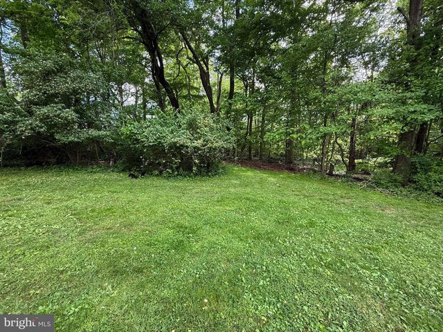 46 SUNSET VIEW DR, Glen Mills, PA 19342