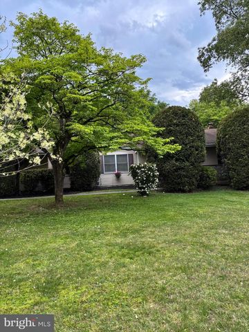 46 SUNSET VIEW DR, Glen Mills, PA 19342
