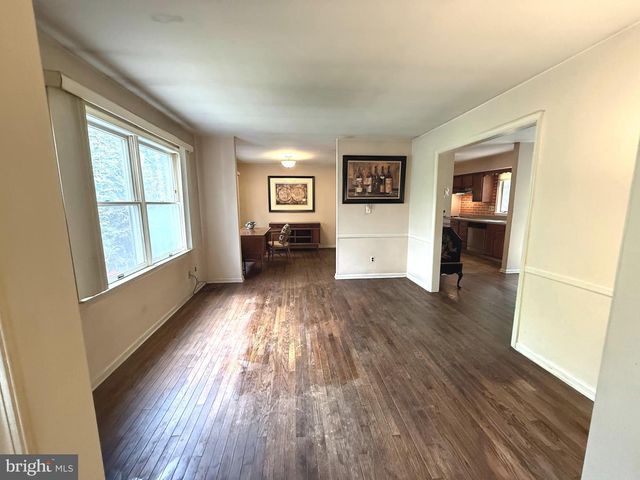 46 SUNSET VIEW DR, Glen Mills, PA 19342
