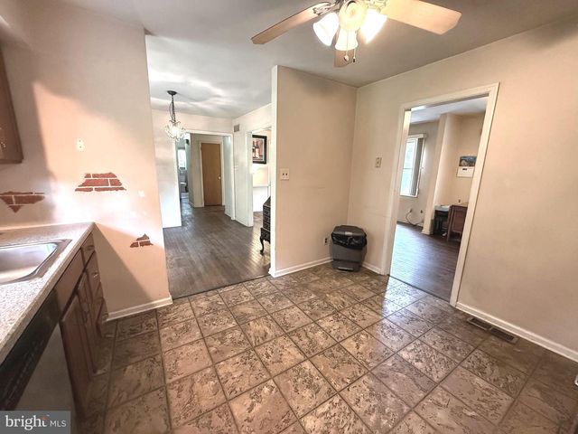 46 SUNSET VIEW DR, Glen Mills, PA 19342