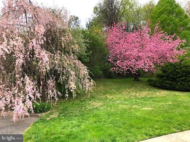46 SUNSET VIEW DR, Glen Mills, PA 19342