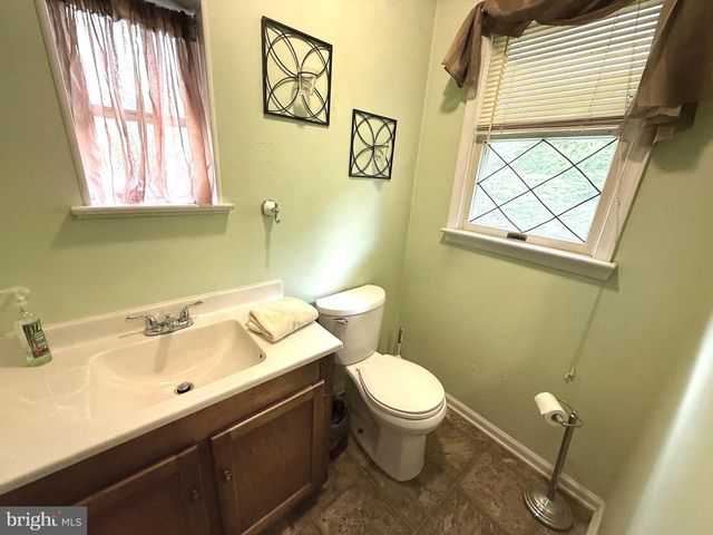 46 SUNSET VIEW DR, Glen Mills, PA 19342