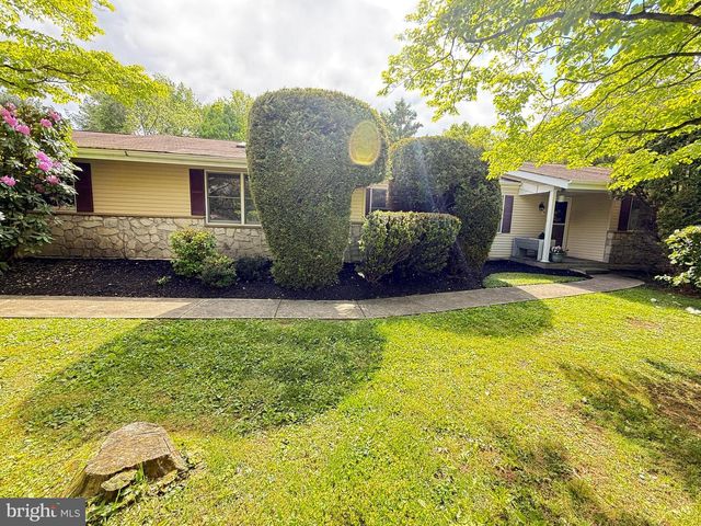46 SUNSET VIEW DR, Glen Mills, PA 19342