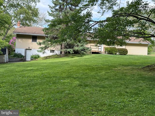 46 SUNSET VIEW DR, Glen Mills, PA 19342