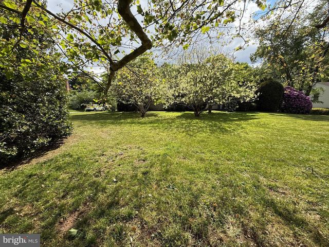 46 SUNSET VIEW DR, Glen Mills, PA 19342