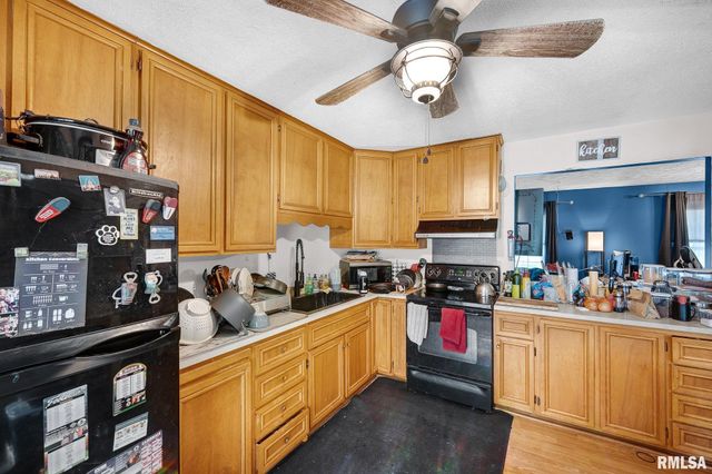 5839 N ANDOVER Court, Peoria, IL 61615