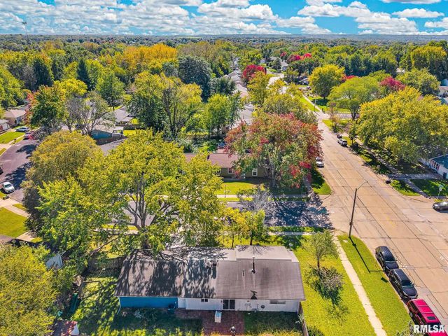 5839 N ANDOVER Court, Peoria, IL 61615