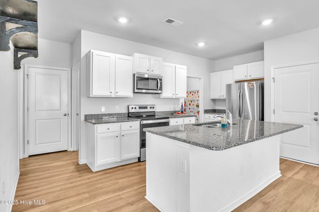 1524 Pleasant Hollow Court SE, Bolivia, NC 28422