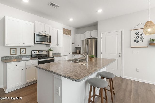 1524 Pleasant Hollow Court SE, Bolivia, NC 28422