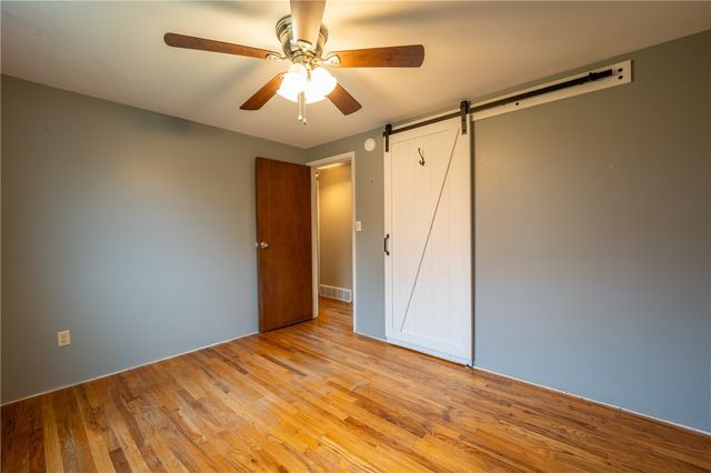 14 Easy St, Latrobe, PA 15650