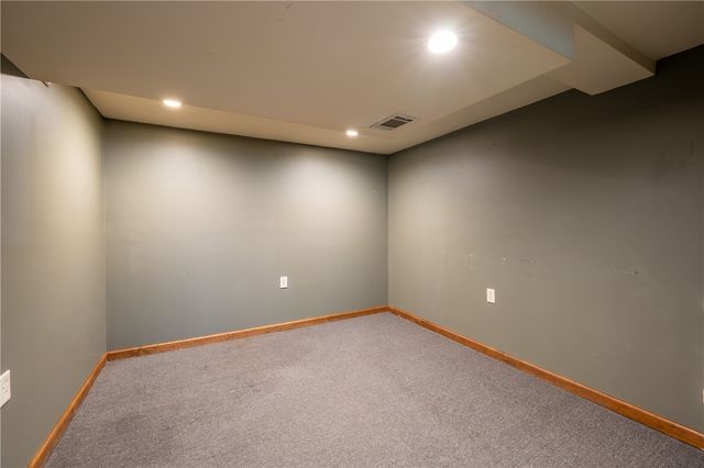 14 Easy St, Latrobe, PA 15650