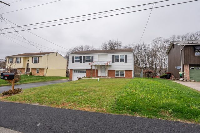 14 Easy St, Latrobe, PA 15650