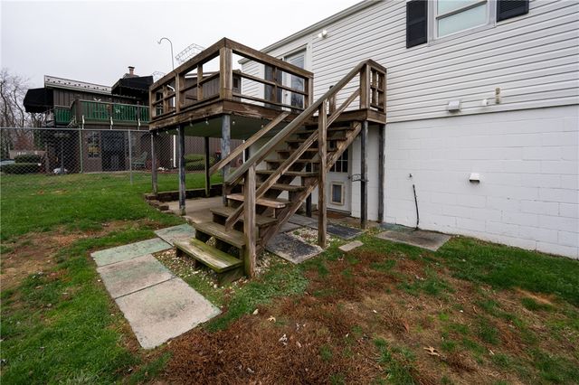 14 Easy St, Latrobe, PA 15650