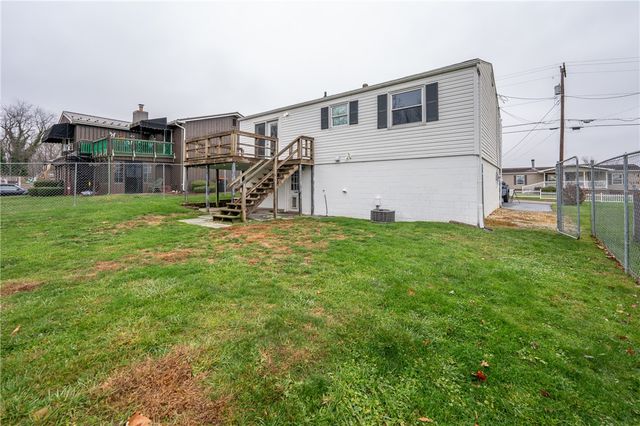 14 Easy St, Latrobe, PA 15650