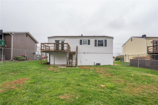 14 Easy St, Latrobe, PA 15650