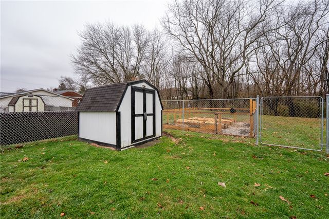 14 Easy St, Latrobe, PA 15650