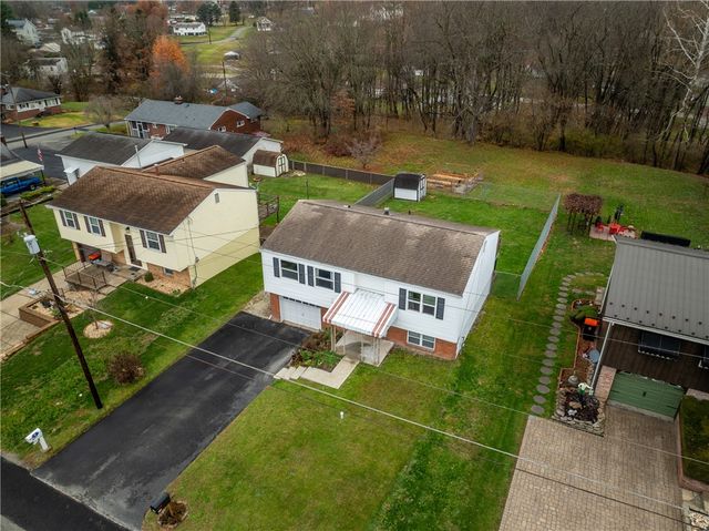 14 Easy St, Latrobe, PA 15650