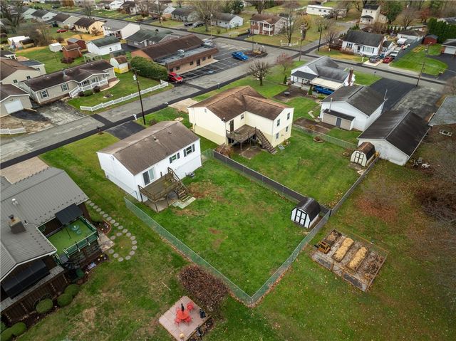 14 Easy St, Latrobe, PA 15650