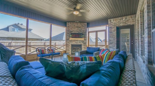 5603 Lakewood Drive, Rogers, AR 72758
