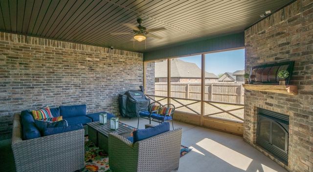 5603 Lakewood Drive, Rogers, AR 72758