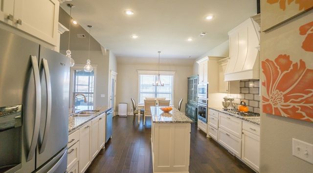 5603 Lakewood Drive, Rogers, AR 72758