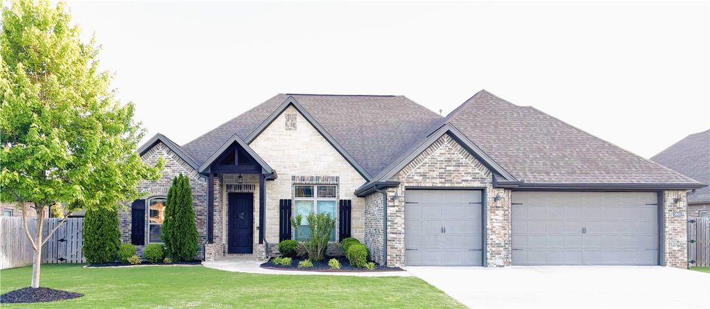 5603 Lakewood Drive, Rogers, AR 72758
