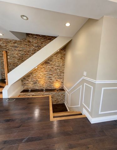 9601 S Winston Avenue, Chicago, IL 60643