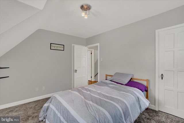 327 CRESTON RD, York, PA 17403