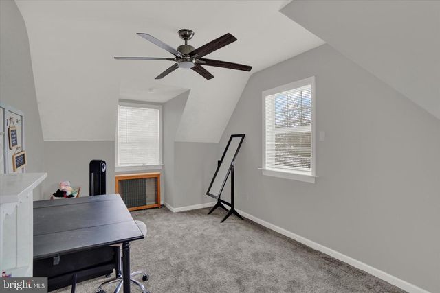 327 CRESTON RD, York, PA 17403