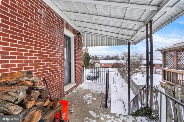 327 CRESTON RD, York, PA 17403