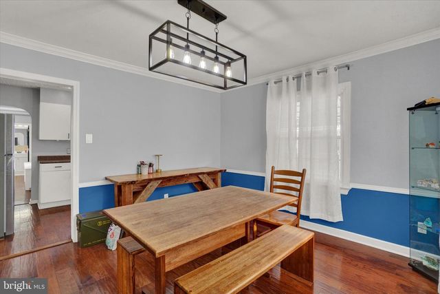 327 CRESTON RD, York, PA 17403