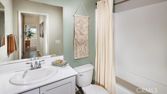 28871 Camino Santiago, Winchester, CA 92596