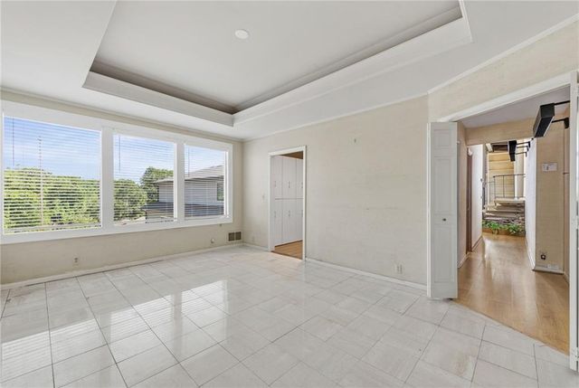 3630 N Briarcliff Road, Kansas City, MO 64116
