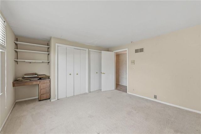 3630 N Briarcliff Road, Kansas City, MO 64116